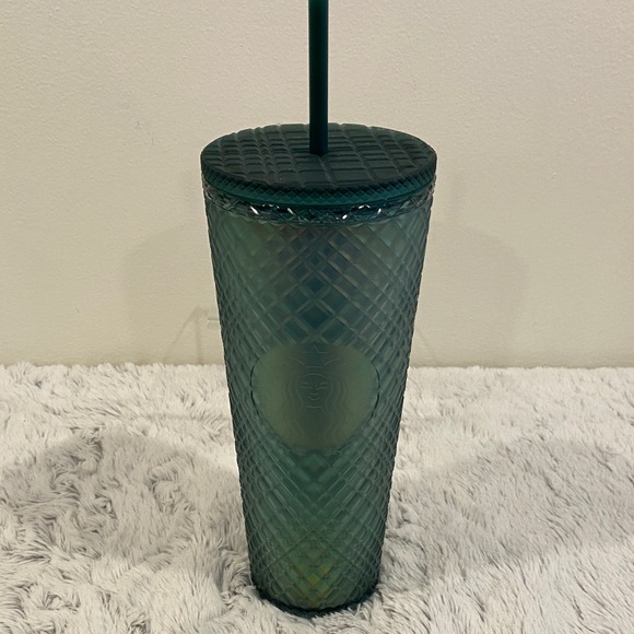 2023 Starbucks Green Soft Touch 24 Oz - Picture 1 of 4